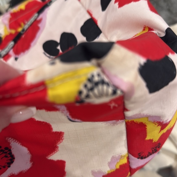 Red and Black Floral Tote with Sturdy Handles - Picture 12 of 12